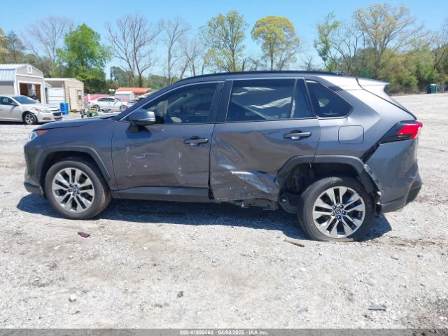 JTMW1RFVXKJ014127 Toyota Rav4 Xle
