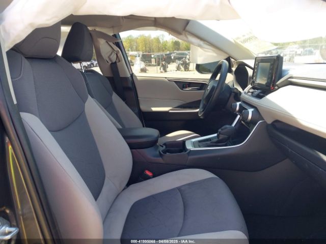 JTMW1RFVXKJ014127 Toyota Rav4 Xle