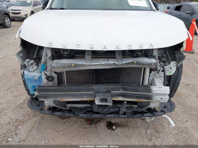 JA4AZ3A36GZ035629 Mitsubishi Outlander Es