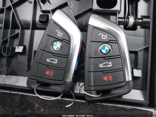 WBA53AT09RCR72560 BMW M440I