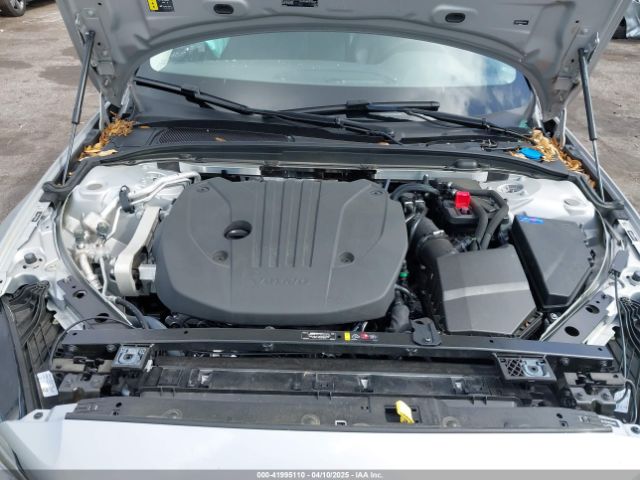 7JRL12FK9RG319109 Volvo S60 B5 Core Dark Theme