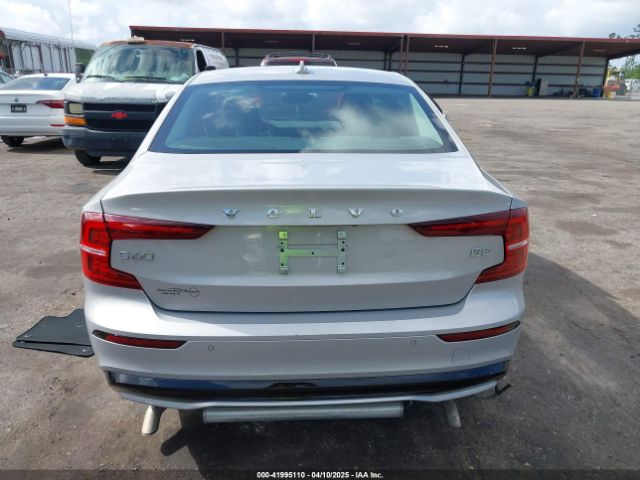 7JRL12FK9RG319109 Volvo S60 B5 Core Dark Theme
