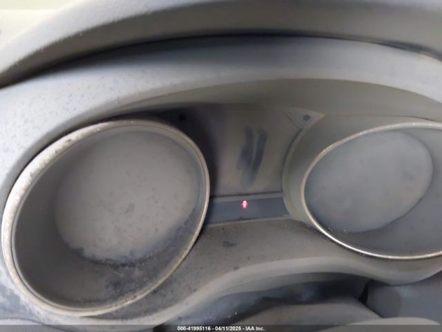 KNDMB5C11G6146931 KIA SEDONA LX