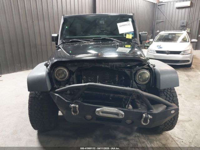 1C4BJWDG1FL749803 Jeep Wrangler Unlimited Sport