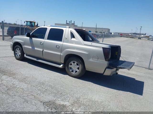 2005 CADILLAC ESCALADE EXT 3GYEK62NX5G113446 Photo 2