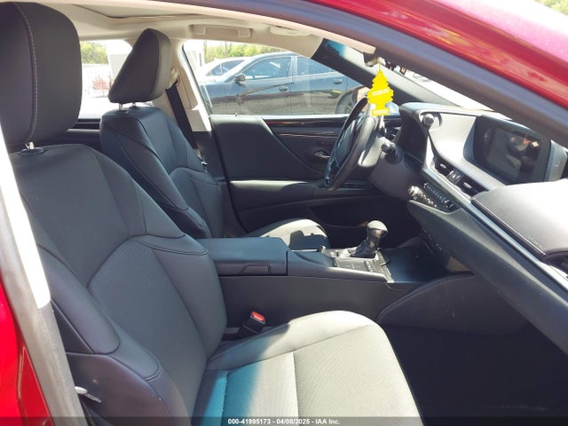 58ADA1C14MU012213 Lexus ES 300H