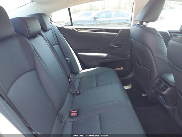 58ADA1C14MU012213 Lexus ES 300H