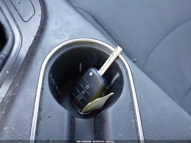 5XXGM4A76FG434663 KIA Optima Lx