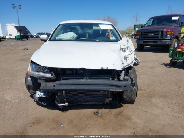 3VW2B7AJ4HM403584 Volkswagen Jetta 1.4t S
