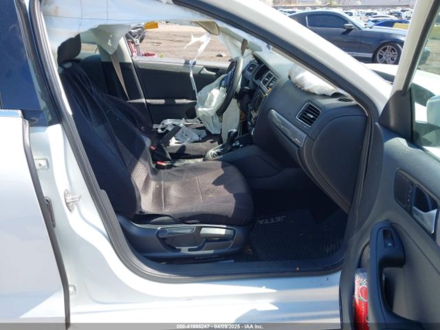 3VW2B7AJ4HM403584 Volkswagen Jetta 1.4t S