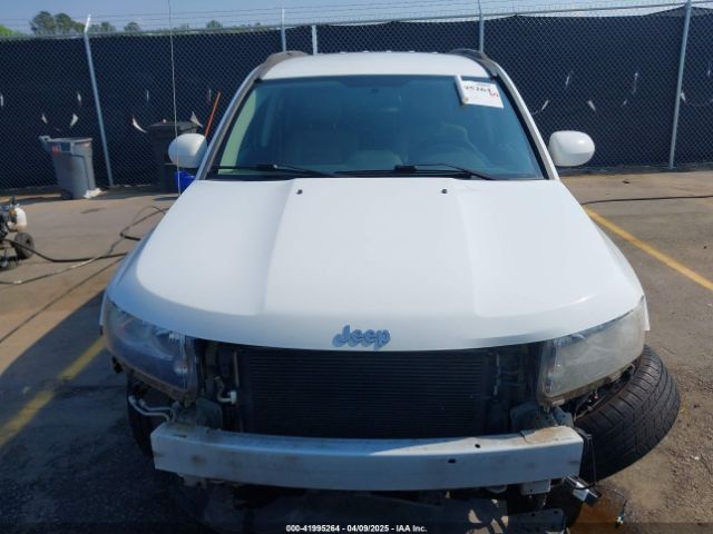 1C4NJCEB7ED794428 Jeep Compass Latitude