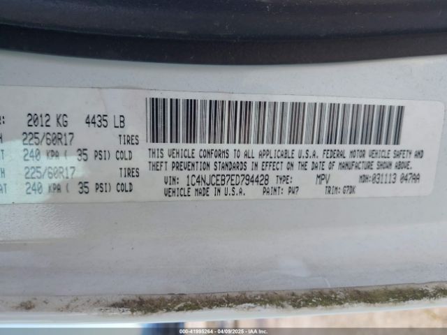 1C4NJCEB7ED794428 Jeep Compass Latitude