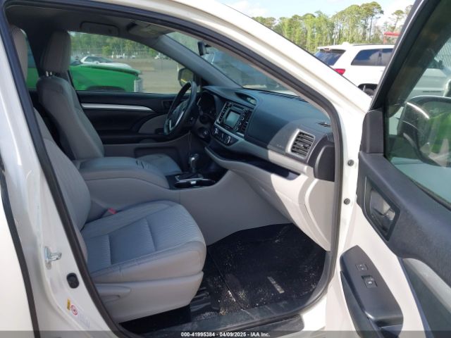 5TDZKRFH7FS107801 Toyota Highlander Le Plus V6