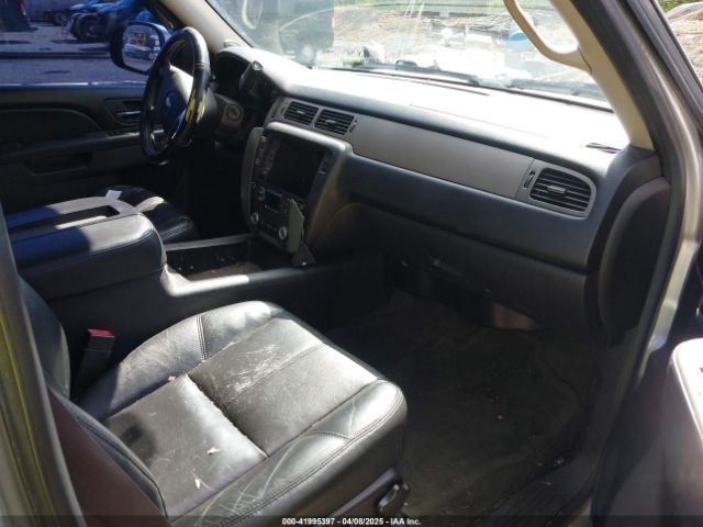 1GNSKJE72ER230728 Chevrolet Suburban 1500 Lt