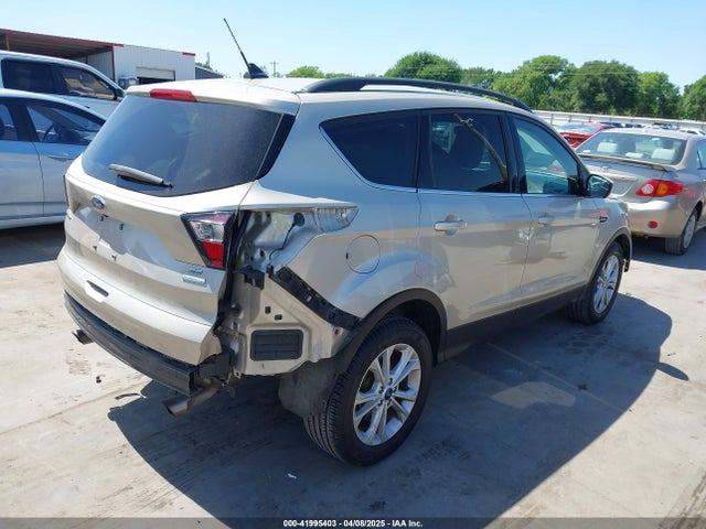 Ford ESCAPE SE 2018 1FMCU0GD2JUD25135 Image 4