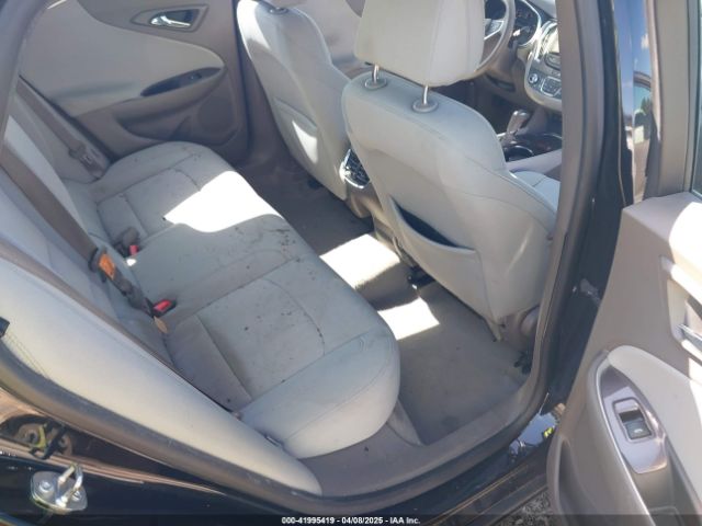 1G1ZD5STXKF138220 Chevrolet MALIBU LT