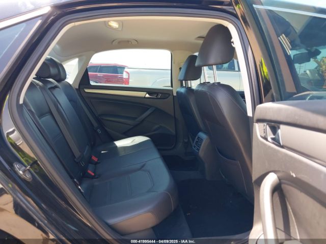 1VWBS7A30EC109291 Volkswagen Passat 1.8t Se