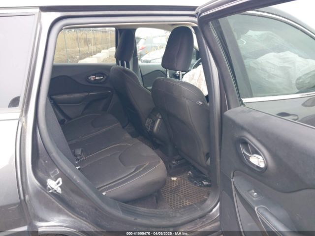 1C4PJMCB2GW228234 Jeep Cherokee Latitude
