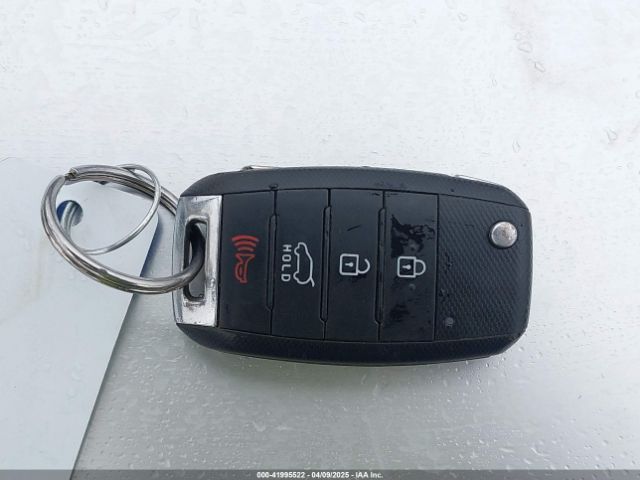 5XYKTCA61FG568054 KIA SORENTO LX