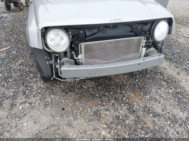 1C4NJRBB9GD805794 Jeep Patriot Sport