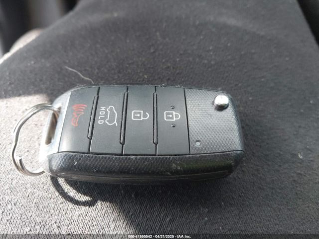 KNDJN2A27H7454136 KIA Soul