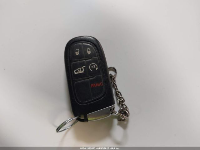 1C4PJMDXXKD294822 Jeep Cherokee Limited 4x4