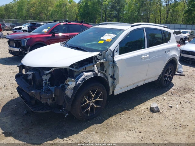 2T3NFREVXGW301846 Toyota RAV4 SE