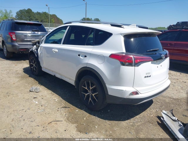 2T3NFREVXGW301846 Toyota RAV4 SE