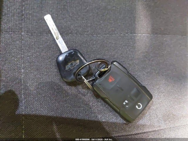 1GCVKREC6HZ244248 Chevrolet Silverado 1500 1lt