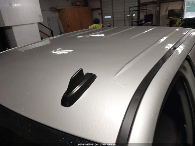 1GCVKREC6HZ244248 Chevrolet Silverado 1500 1lt