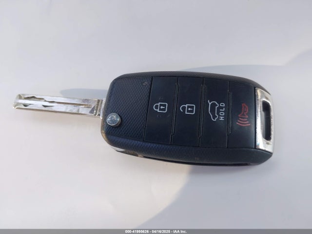 5XYKTCA6XFG592482 KIA SORENTO LX