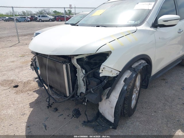 Nissan ROGUE SV 2019 5N1AT2MT3KC715105 Image 17
