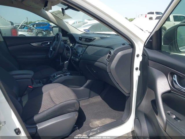 Nissan ROGUE SV 2019 5N1AT2MT3KC715105 Image 5