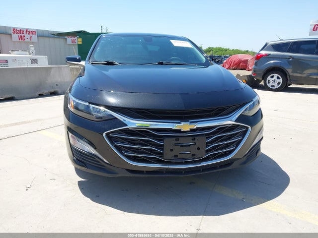 1G1ZD5ST6NF142267 Chevrolet Malibu Fwd Lt