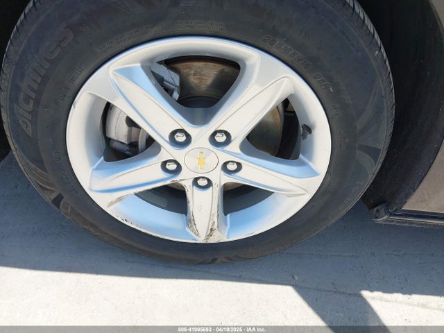 1G1ZD5ST6NF142267 Chevrolet Malibu Fwd Lt