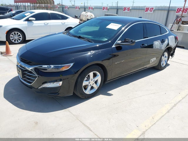 1G1ZD5ST6NF142267 Chevrolet Malibu Fwd Lt
