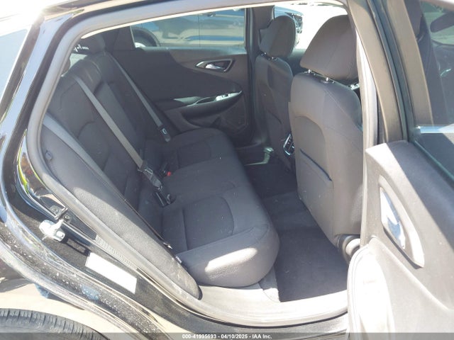 1G1ZD5ST6NF142267 Chevrolet Malibu Fwd Lt