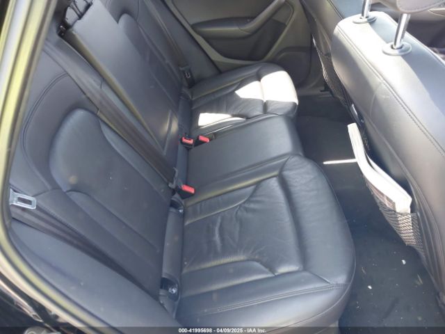 WA1BCCFS2JR000566 Audi Q3 2.0t Premium/2.0t Sport Premium