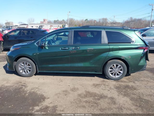 5TDJSKFC9PS095810 Toyota SIENNA XLE