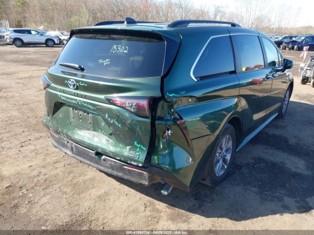 5TDJSKFC9PS095810 Toyota SIENNA XLE