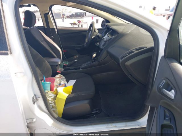 1FADP3F25HL221763 Ford FOCUS SE