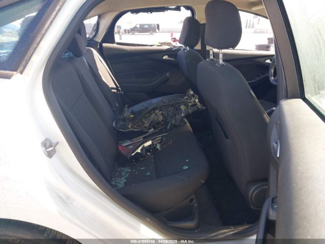 1FADP3F25HL221763 Ford FOCUS SE