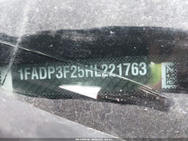 1FADP3F25HL221763 Ford FOCUS SE
