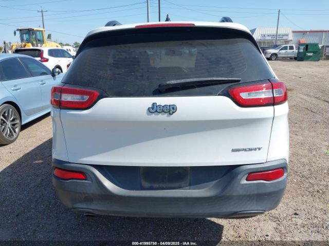1C4PJLAB7GW107230 Jeep Cherokee Sport