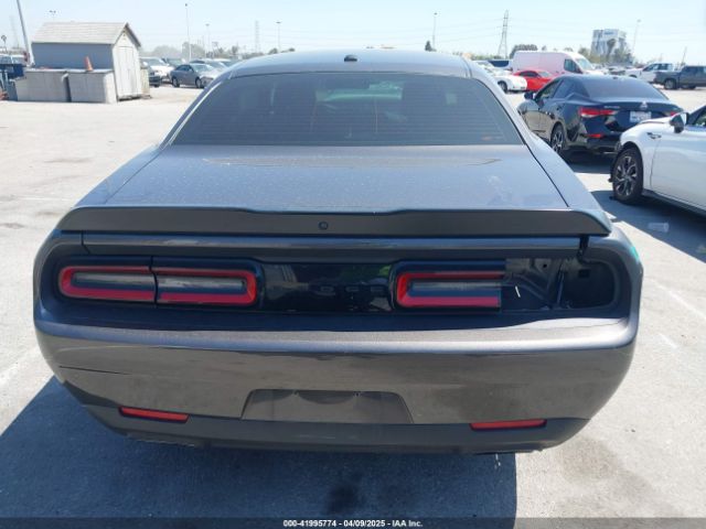 2C3CDZBT3NH144159 Dodge Challenger R/t