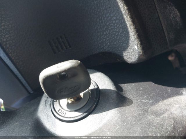 5YFBURHE9FP230541 Toyota Corolla Le Plus