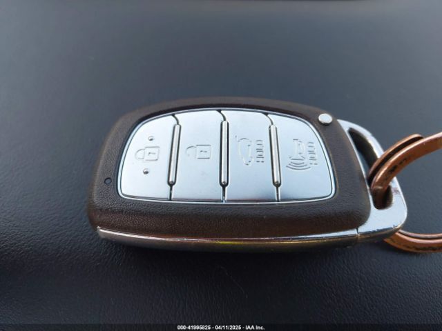 KM8J33A29GU051038 Hyundai Tucson Limited