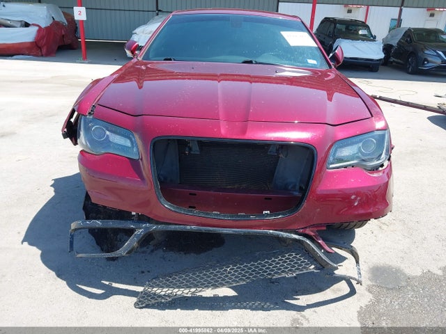 2C3CCABGXKH686121 Chrysler 300 300s