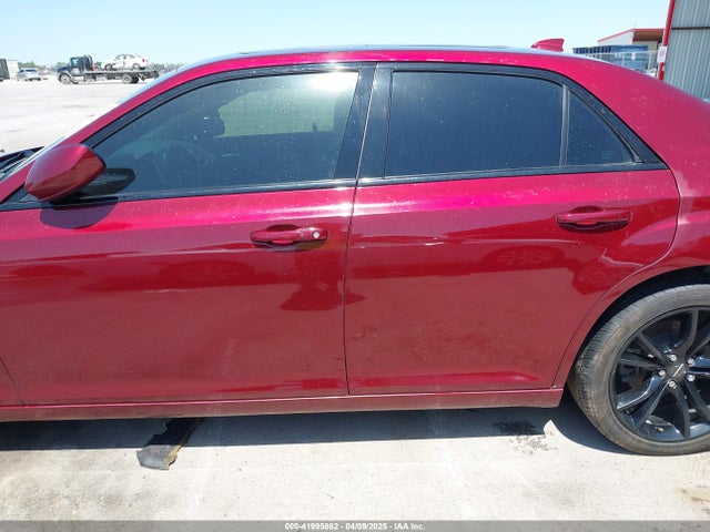 2C3CCABGXKH686121 Chrysler 300 300s