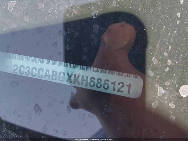 2019 CHRYSLER 300 2C3CCABGXKH686121 Photo 8